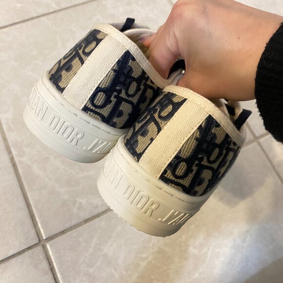 DIOR Oblique Walk N’ Dior Sneakers - Picture 5 of 8